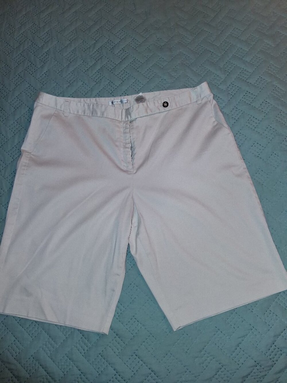 Van Heusen Women's Bermuda Shorts-size 14
